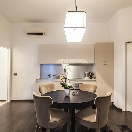 Hemeras Boutique Homes - Design In Center 아파트 *