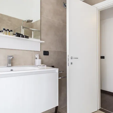 Hemeras Boutique Homes - Design In Center 아파트
